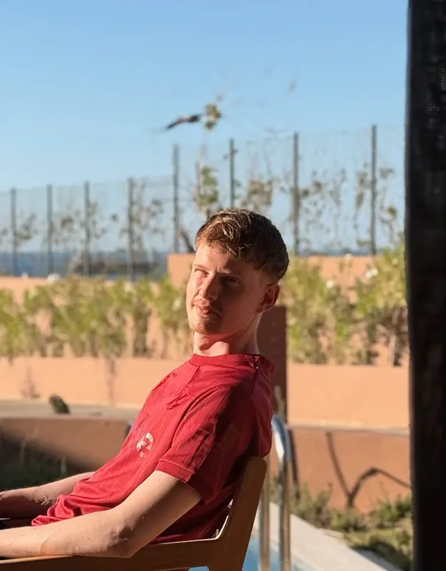 In der Sonne auf der Terrasse